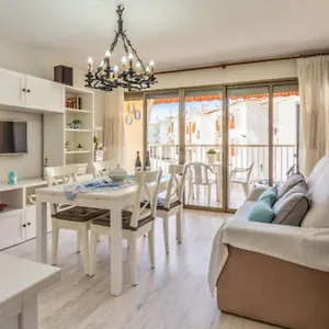 apartamentos-bellamar-cambrils.catalonia-hotels.com/